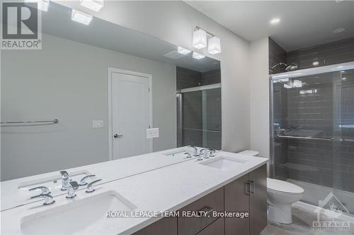 141 Boundstone Way, Ottawa, ON - Indoor Photo Showing Bathroom