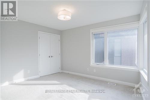 141 Boundstone Way, Ottawa, ON - Indoor Photo Showing Other Room