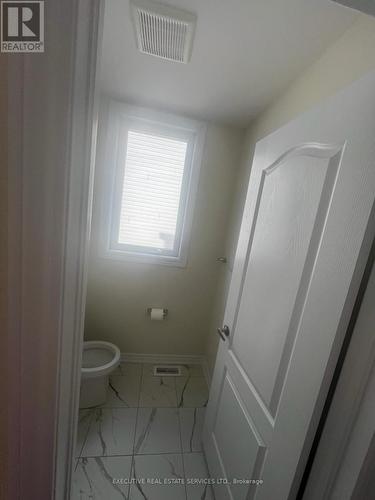 40 Concord Drive W, Thorold, ON - Indoor Photo Showing Bathroom