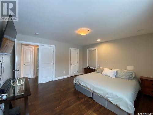 213 7Th Avenue Sw, Eston, SK - Indoor Photo Showing Bedroom