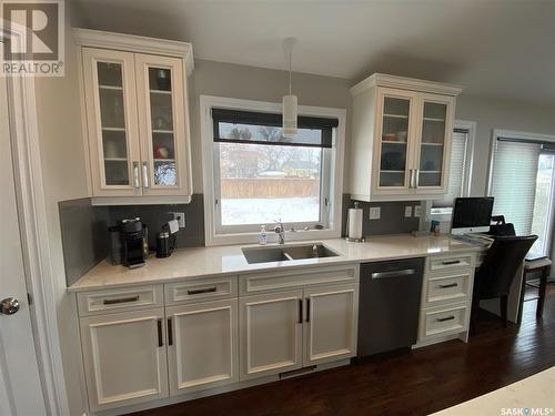 213 7Th Avenue Sw, Eston, SK - Indoor Photo Showing Kitchen With Double Sink