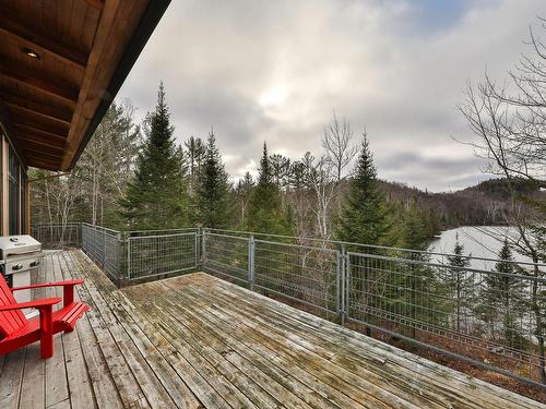 Terrasse - 397 Ch. Des Verdier, Saint-Adolphe-D'Howard, QC - Outdoor