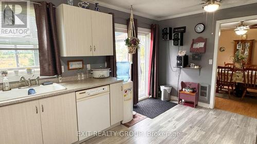 105 County Road 12, Greater Napanee, ON - Indoor Photo Showing Kitchen