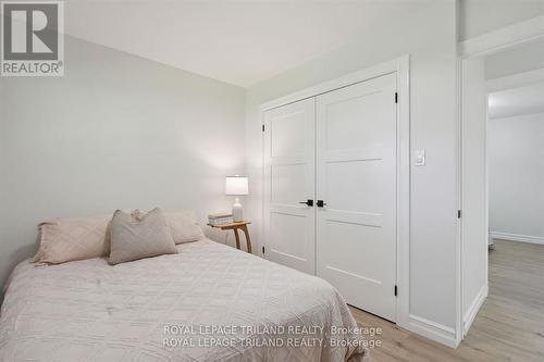 57 Sunray Avenue, London, ON - Indoor Photo Showing Bedroom