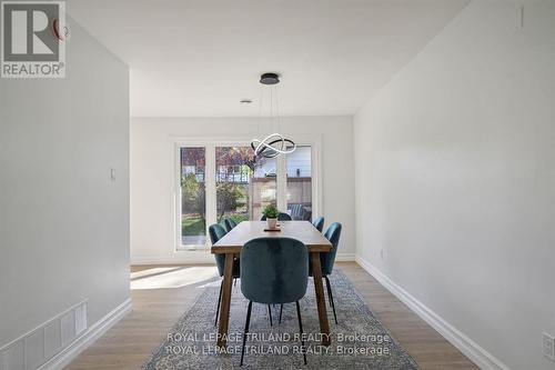 57 Sunray Avenue, London, ON - Indoor Photo Showing Dining Room