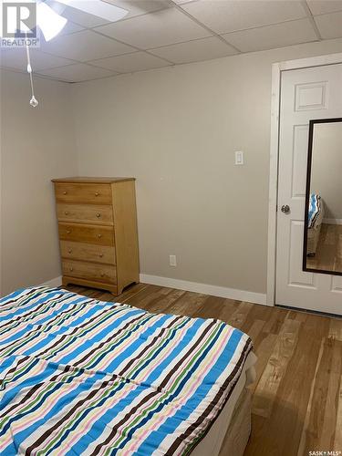 1357 6Th Avenue Nw, Moose Jaw, SK - Indoor Photo Showing Bedroom