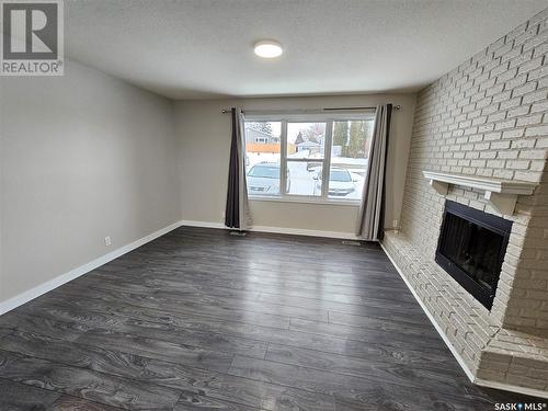 1357 6Th Avenue Nw, Moose Jaw, SK - Indoor With Fireplace