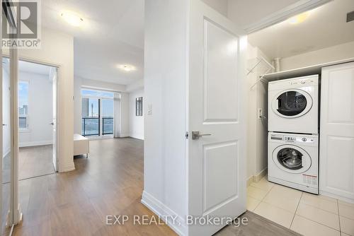 512 - 3600 Highway 7, Vaughan, ON - Indoor Photo Showing Laundry Room