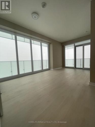 5404 - 3900 Confederation Parkway, Mississauga, ON - Indoor Photo Showing Other Room