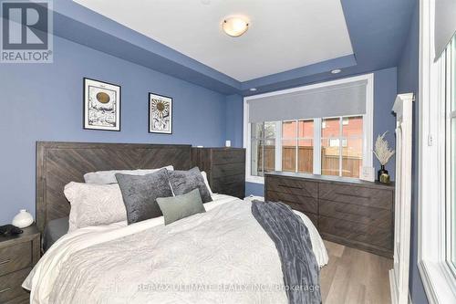 732 - 665 Cricklewood Drive, Mississauga, ON - Indoor Photo Showing Bedroom