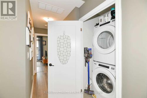 732 - 665 Cricklewood Drive, Mississauga, ON - Indoor Photo Showing Laundry Room