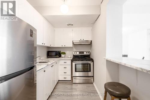 2008 - 150 Charlton Avenue E, Hamilton, ON - Indoor Photo Showing Kitchen