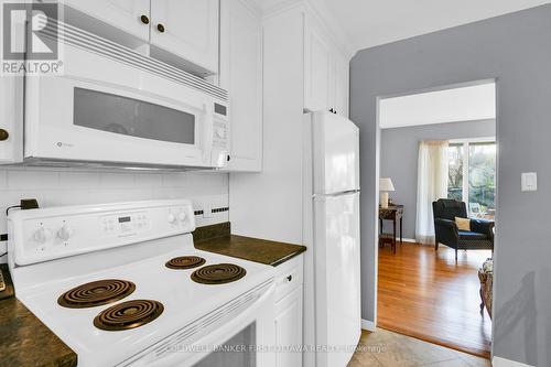 43 Harwick Crescent, Ottawa, ON - Indoor Photo Showing Kitchen