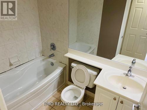 2402 - 3880 Duke Of York Boulevard, Mississauga, ON - Indoor Photo Showing Bathroom