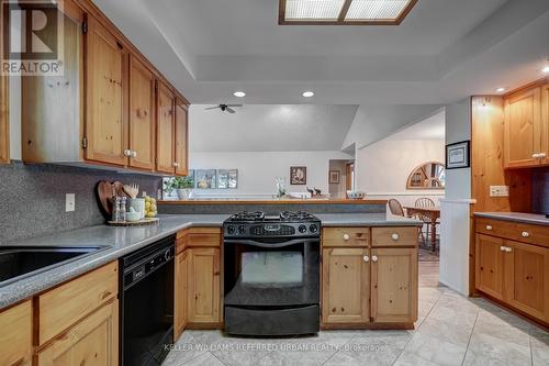 8672 Poplar Sideroad, Clearview, ON - Indoor Photo Showing Kitchen