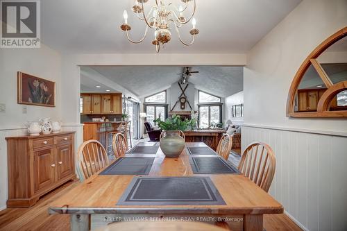 8672 Poplar Sideroad, Clearview, ON - Indoor Photo Showing Dining Room