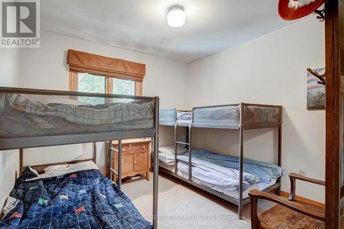 8672 Poplar Sideroad, Clearview, ON - Indoor Photo Showing Bedroom