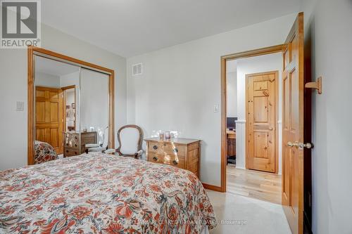 8672 Poplar Sideroad, Clearview, ON - Indoor Photo Showing Bedroom