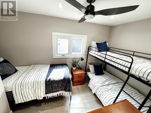 1183 N Kahshe Lake Road, Gravenhurst, ON - Indoor Photo Showing Bedroom