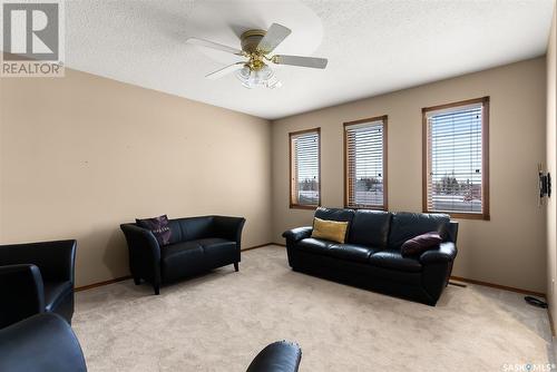 8 Deneve Drive, Edenwold Rm No. 158, SK - Indoor