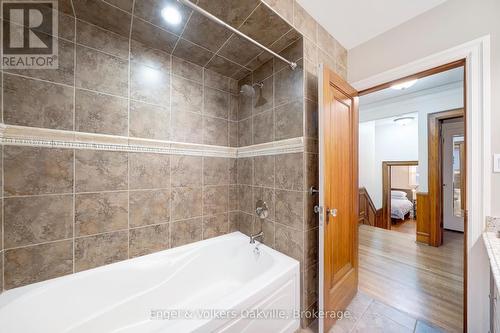 514 Maple Avenue, Hamilton (Delta), ON - Indoor Photo Showing Bathroom