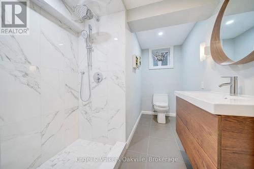 514 Maple Avenue, Hamilton (Delta), ON - Indoor Photo Showing Bathroom