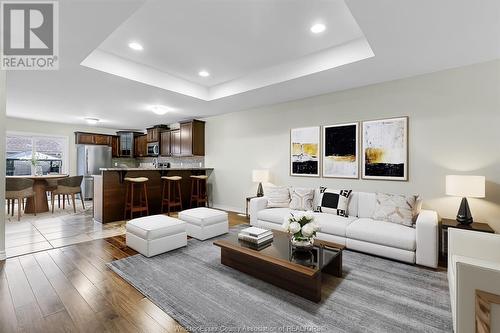 11918 Boulder Crescent, Windsor, ON - Indoor Photo Showing Living Room