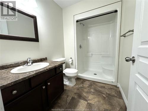 11918 Boulder Crescent, Windsor, ON - Indoor Photo Showing Bathroom