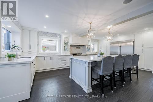 14 Balsdon Crescent, Whitby (Lynde Creek), ON - Indoor Photo Showing Kitchen With Upgraded Kitchen