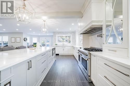 14 Balsdon Crescent, Whitby (Lynde Creek), ON - Indoor Photo Showing Kitchen With Upgraded Kitchen