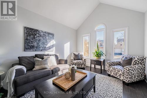 14 Balsdon Crescent, Whitby (Lynde Creek), ON - Indoor Photo Showing Living Room