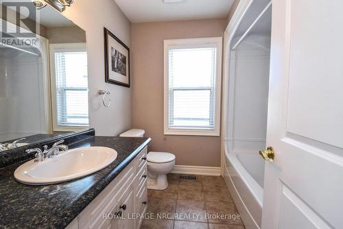 6 Gertrude Street, St. Catharines (438 - Port Dalhousie), ON - Indoor Photo Showing Bathroom