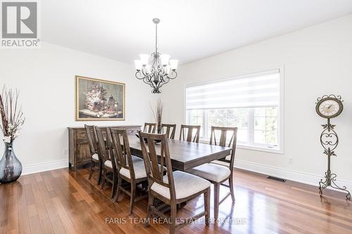 39 Vanderpost Crescent, Essa, ON - Indoor Photo Showing Dining Room