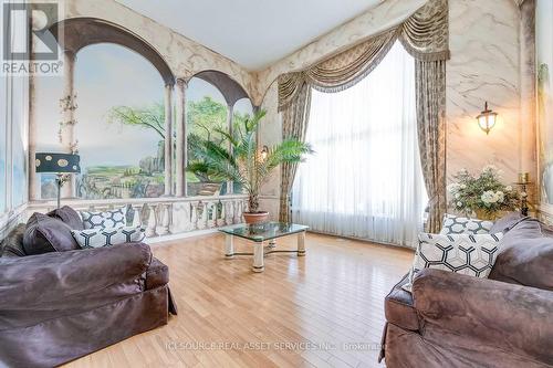 5859 Riverside Place, Mississauga, ON - Indoor Photo Showing Living Room