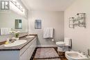 5859 Riverside Place, Mississauga, ON  - Indoor Photo Showing Bathroom 