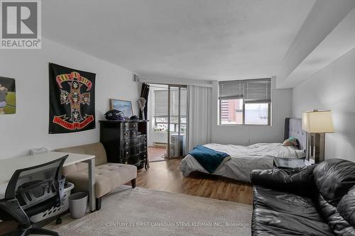 406 - 695 Richmond Street, London, ON - Indoor Photo Showing Bedroom