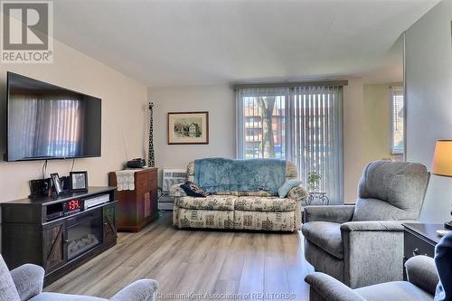 77 Baldoon Road Unit# 14, Chatham, ON - Indoor Photo Showing Living Room