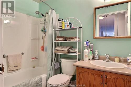 77 Baldoon Road Unit# 14, Chatham, ON - Indoor Photo Showing Bathroom