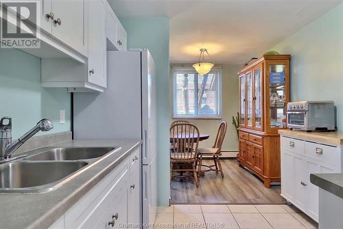 77 Baldoon Road Unit# 14, Chatham, ON - Indoor Photo Showing Kitchen With Double Sink