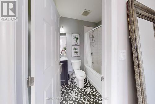 4084 Perth Road, South Frontenac (Frontenac South), ON - Indoor Photo Showing Bathroom