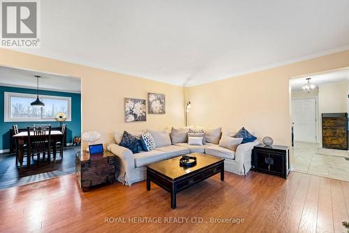 293 Frankford Road, Quinte West, ON - Indoor Photo Showing Living Room