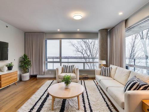 Salon - 421-695 Boul. Perrot, L'Île-Perrot, QC - Indoor Photo Showing Living Room