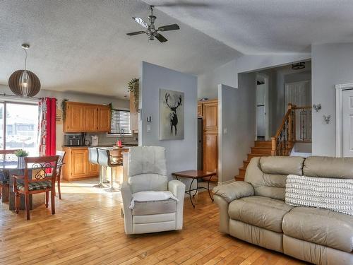 Overall view - 460 Rue Parenteau, Shawinigan, QC - Indoor Photo Showing Living Room