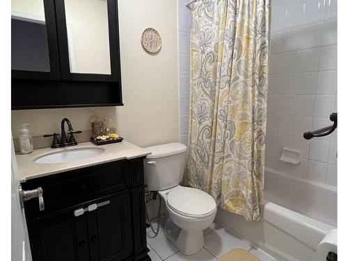 61 Kalmar Cres, Richmond Hill, ON - Indoor Photo Showing Bathroom