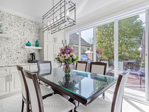 50 Sunrise Ridge Tr, Whitchurch-Stouffville, ON - Indoor Photo Showing Dining Room