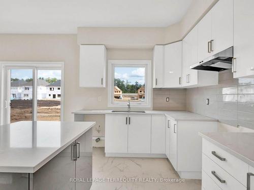 230 Beechwood Forest Lane, Gravenhurst, ON - Indoor Photo Showing Kitchen