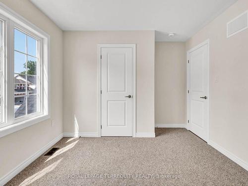 230 Beechwood Forest Lane, Gravenhurst, ON - Indoor Photo Showing Other Room