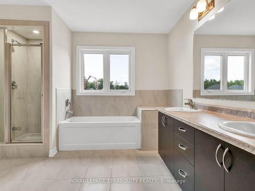 230 Beechwood Forest Lane, Gravenhurst, ON - Indoor Photo Showing Bathroom