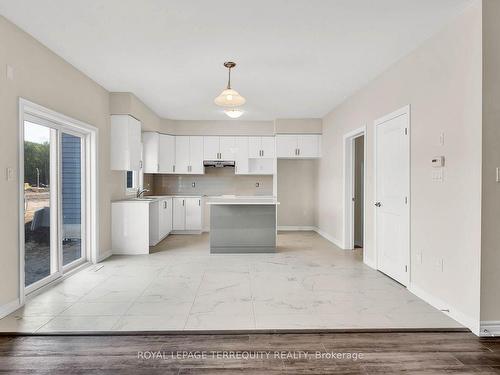 230 Beechwood Forest Lane, Gravenhurst, ON - Indoor Photo Showing Kitchen