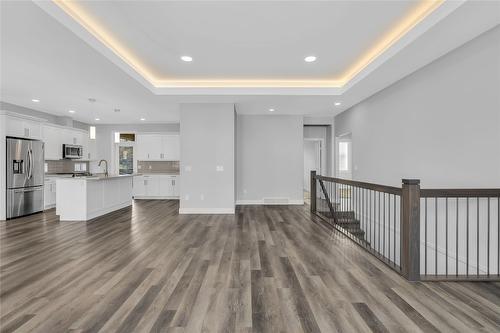 2779 Canyon Crest Drive, West Kelowna, BC - Indoor Photo Showing Kitchen With Upgraded Kitchen